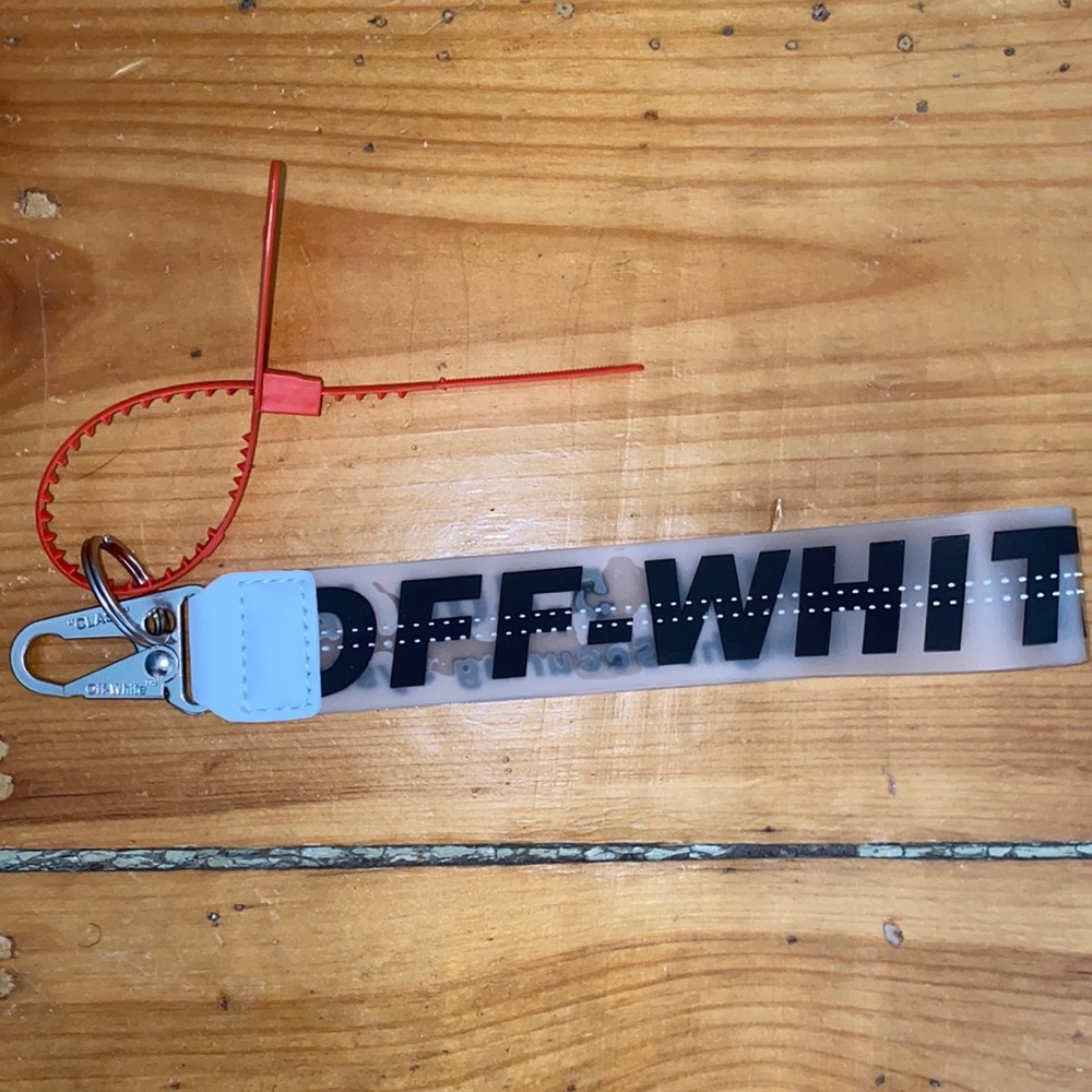 Off-White key chain